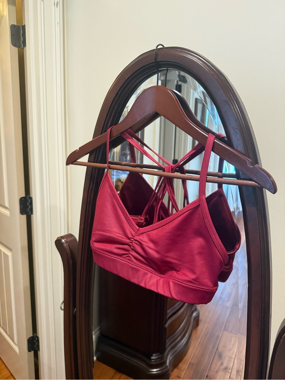 Alo Yoga Maroon Sunny Strappy Bra, Size S